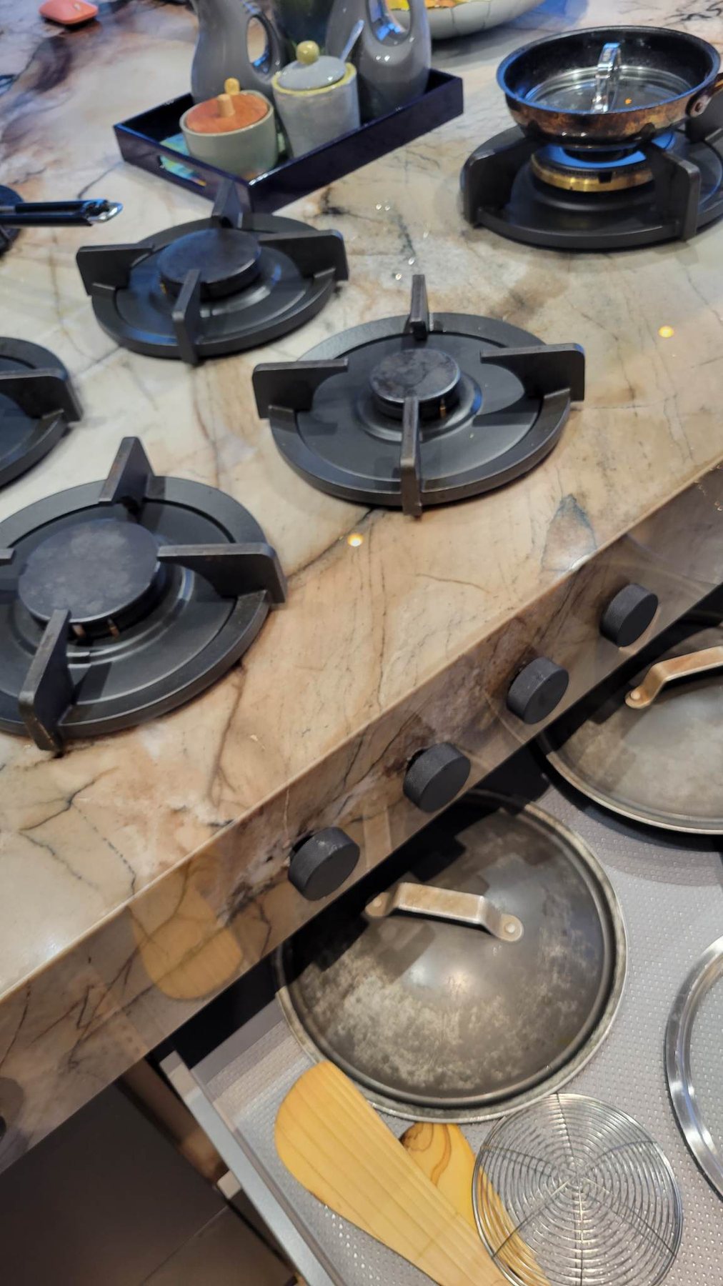 Countertop photo