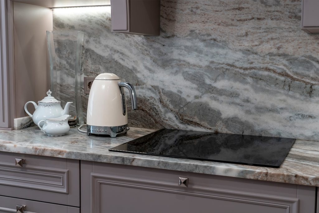 Why-Quartz-Trumps-Granite-for-Stylish-and-Durable-Kitchen-Countertops