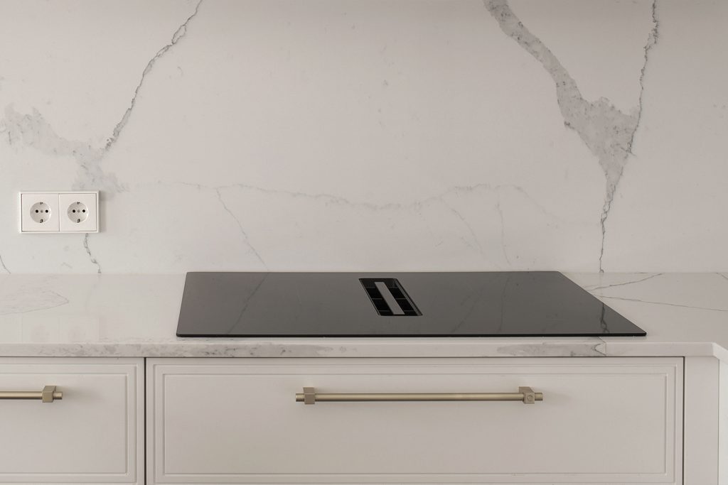 How to Choose the Perfect Marble Backsplash for a Luxurious Kitchen